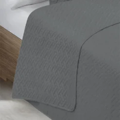 Colcha Lisa + Cojines Acolchada Belmonte Cama 90 Gris 180x260cm -Descansaya Tienda De Ventas 114d6afdcfaed331273a9711dc7d7a64620dc336 e4482610be5d4e819d4b86e8d03f4c2f