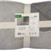 Colcha Reversible SIONE Color PLATEADO Para Cama 90cm 1 Colcha Reversible SIONE Color PLATEADO Para Cama 90cm -Descansaya Tienda De Ventas 1b607fc7cbf4580ef2cebe1e6912845e80b5e51b Colcha SIONE GRIS WEB