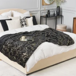 Colcha De Poliéster Negro/dorado 130 X 180 Cm GODAVARI -Descansaya Tienda De Ventas 4985a77d10405e6593230e0b5c7361ec8302e002 5e470774ba2b4ec498097134329505e2