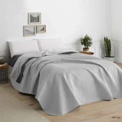 Vipalia Colcha Bouti Verano. Colcha Cama 90 Primavera Y Entretiempo. Colchas Cubre Cama Fina Individual Matrimonio Reversible Acolchada Rombos. 180x260 Cm. Color Gris Claro. -Descansaya Tienda De Ventas 7b7db8517a96a6d5b7e3e4038d47832e332df30d e01a95a5cfd64a868a5bcf384251ed7a