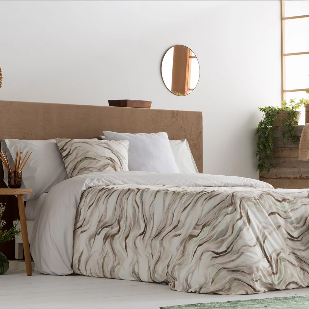 Guy Laroche 2 Cuadrantes MAYA 65x65 Cm Beige 4 Guy Laroche 2 Cuadrantes MAYA 65x65 Cm Beige - Image 2