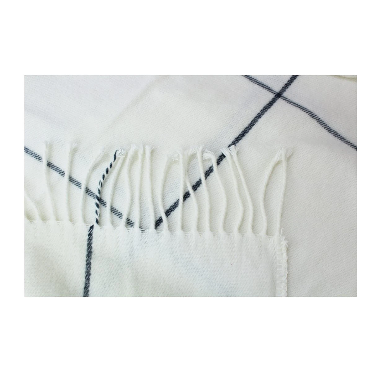 Acomoda Textil - Manta Con Flecos 130x170 Cm. Manta 100% Acrílica De Cuadros, Cómoda, Suave Y Cálida. Plaid Para Sofá, Sillón, Cama Y Viaje. (Beige) 4 Acomoda Textil - Manta Con Flecos 130x170 Cm. Manta 100% Acrílica De Cuadros, Cómoda, Suave Y Cálida. Plaid Para Sofá, Sillón, Cama Y Viaje. (Beige) - Image 2