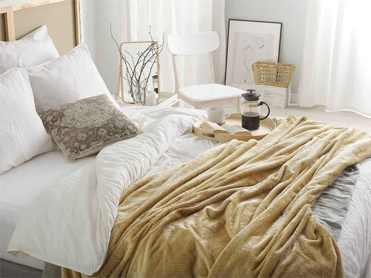 Manta De Poliéster Amarillo Mostaza 150 X 200 Cm SAITLER 4 Manta De Poliéster Amarillo Mostaza 150 X 200 Cm SAITLER - Image 2