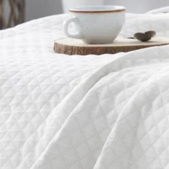 Vipalia - Colcha Bouti Pique 30% Algodón - 70% Poliester. Modelo Silver Cama 135 Cm - 235x260 Cm, Color Blanco/Marfil -Descansaya Tienda De Ventas adc830ddf48d0f60719724a9868865eac4ea72dc 7c282c89228a46bc8da6c71ec66a2576