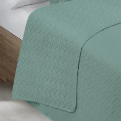 Colcha Lisa + Cojines Acolchada Belmonte Cama 90 Verde 180x260cm 10 Colcha Lisa + Cojines Acolchada Belmonte Cama 90 Verde 180x260cm -Descansaya Tienda De Ventas be132cd9b660674dadb345d2168ca650945794ab 3e116996a756418482858c9ea8692a29