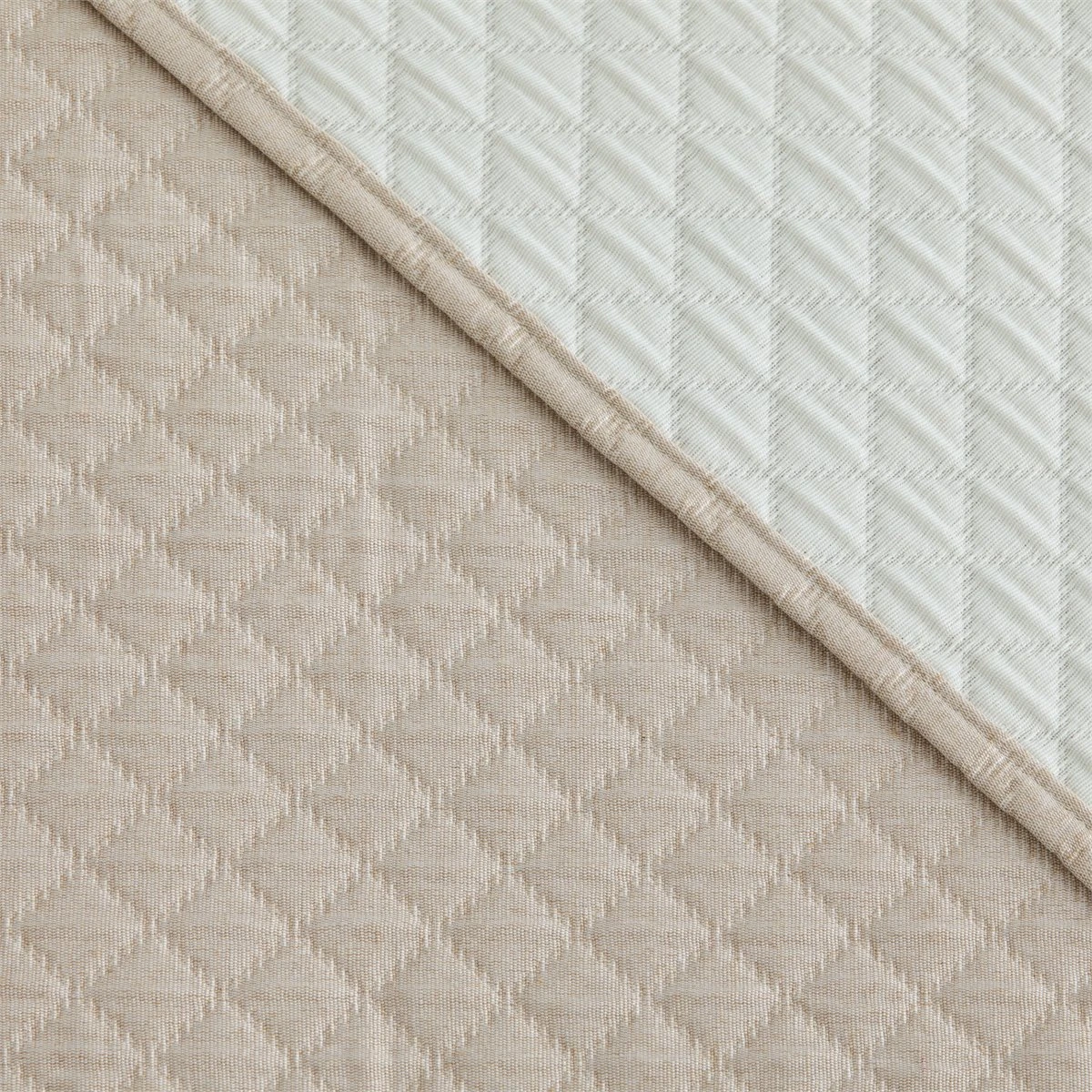 Vipalia - Colcha Bouti Pique 30% Algodón - 70% Poliester. Modelo Silver Cama 90 Cm - 180x260 Cm, Color Beige/Marfil 7 Vipalia - Colcha Bouti Pique 30% Algodón - 70% Poliester. Modelo Silver Cama 90 Cm - 180x260 Cm, Color Beige/Marfil - Image 5