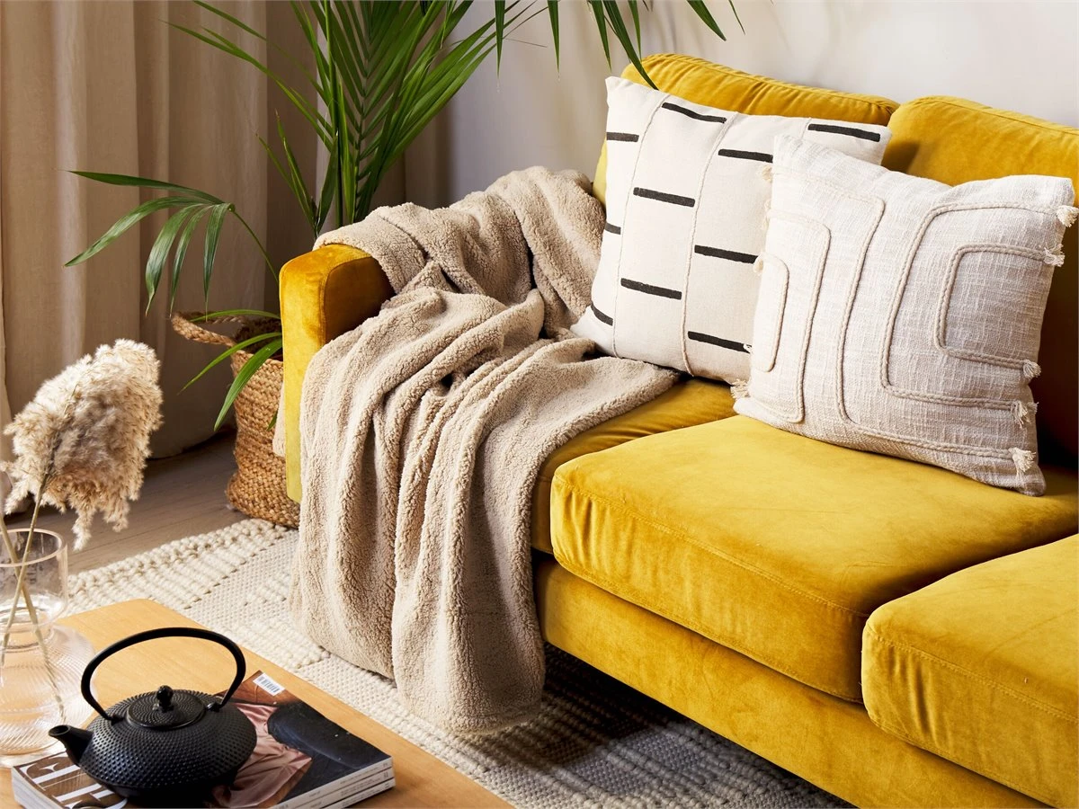 Manta De Poliéster Beige Arena 125 X 150 Cm MIRGE 4 Manta De Poliéster Beige Arena 125 X 150 Cm MIRGE - Image 2